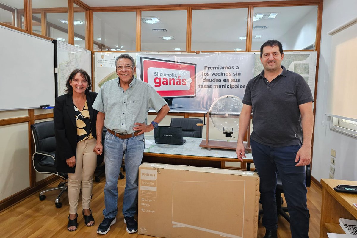 ZNVISION's tweet photo. Don Torcuato tiene un nuevo vecino ganador del programa municipal “Si cumplís, ganás” | Zona Norte Visión
#DonTorcuato #programamunicipal #Sicumplísganás #vecinoganador @MunicipioTigre https://t.co/AAp992X77D