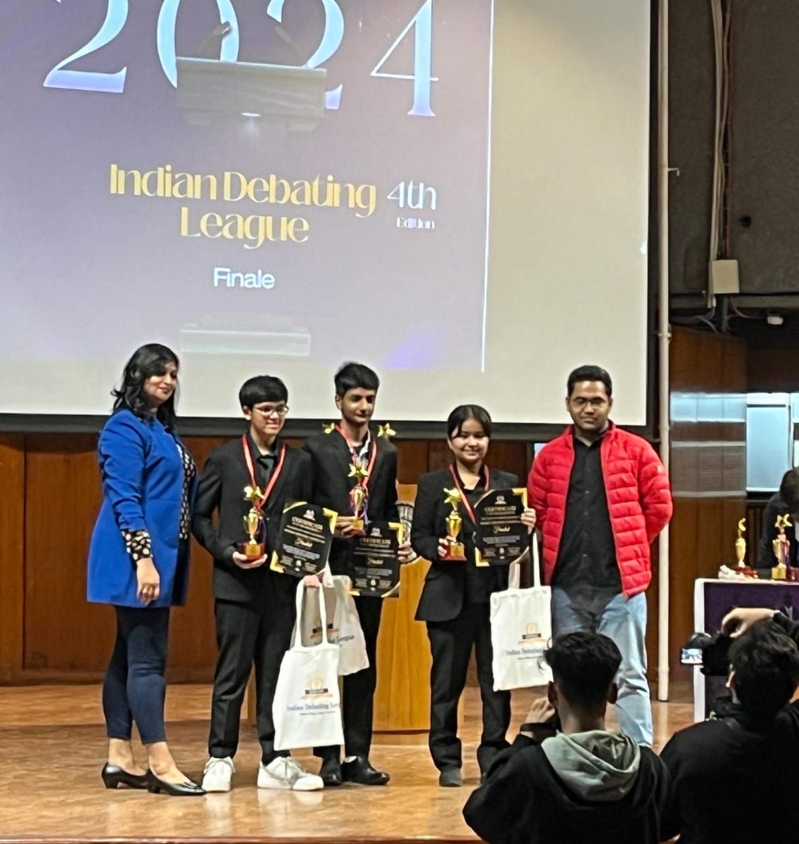 SLahartara's tweet photo. Sunbeam Lahartara won the Best School Award at the Indian Debate League 2024!
Congratulations to Nandini Pandey (VIII) for winning the first prize and Arni Mahendra (VIII) for securing second prize at IDL 2024! A proud moment for our school! https://t.co/57ikqaEXNm