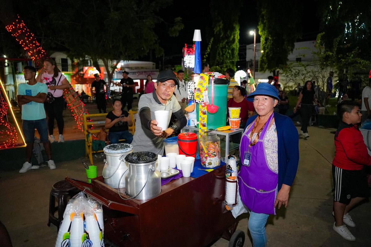 Gracias a nuestros amigos de <a href="/PanSinai/">Pan Sinaí</a> por llevar un momento de diversion a nuestros niños y niñas del Distrito de Zacatecoluca ❤️

Y por supuesto nuestros vendedores de café no podían perderse esta linda actividad 💁🏻‍♀️