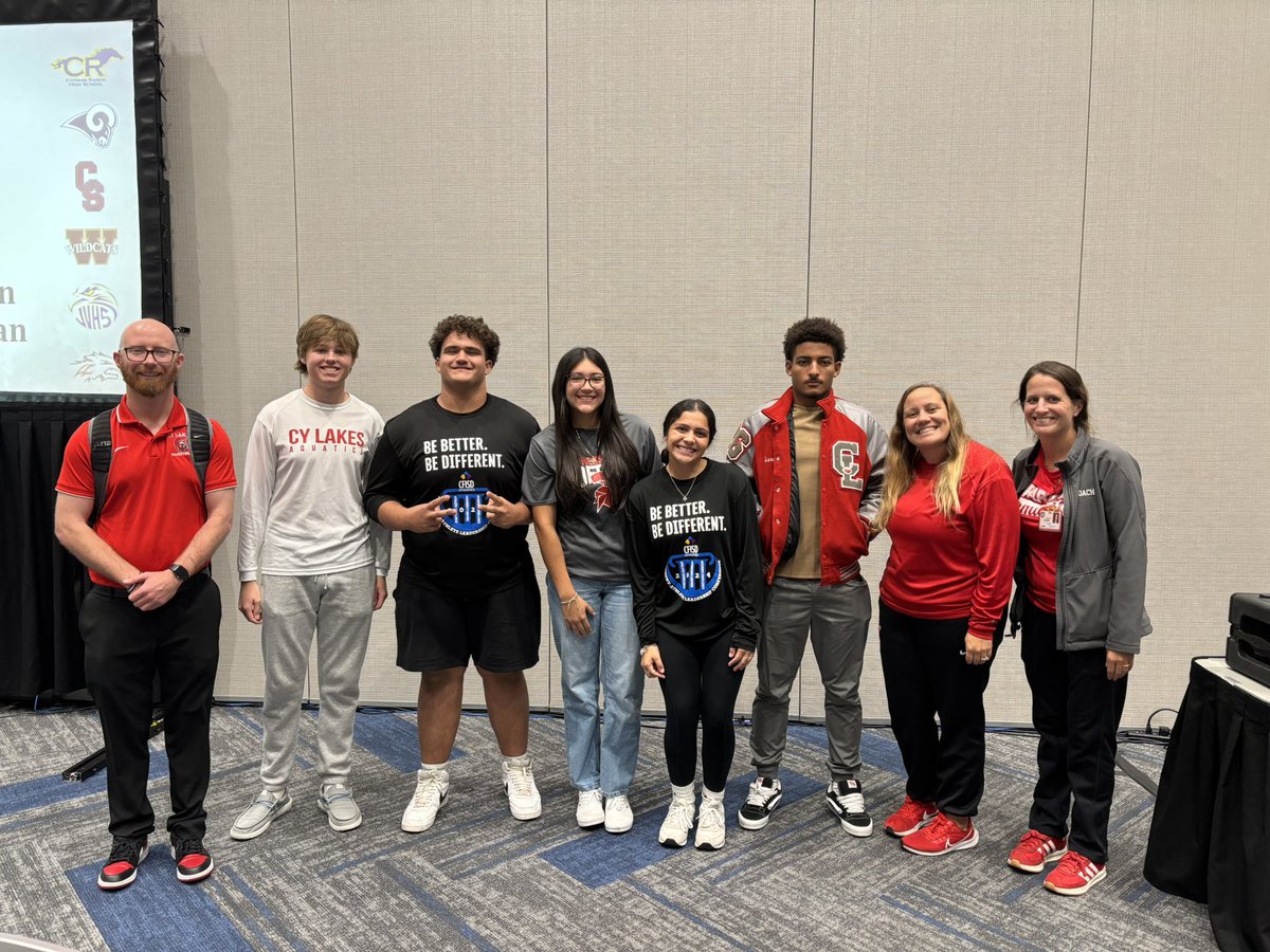 CyLakes_SALT's tweet photo. Another great night growing leaders! These are the best nights! #SALT #SelfControl #RespectForOthers #SpiritOfCompetition #TheTexasWay #WAWG @lakes_athletics https://t.co/GN2Yy2JzJ2