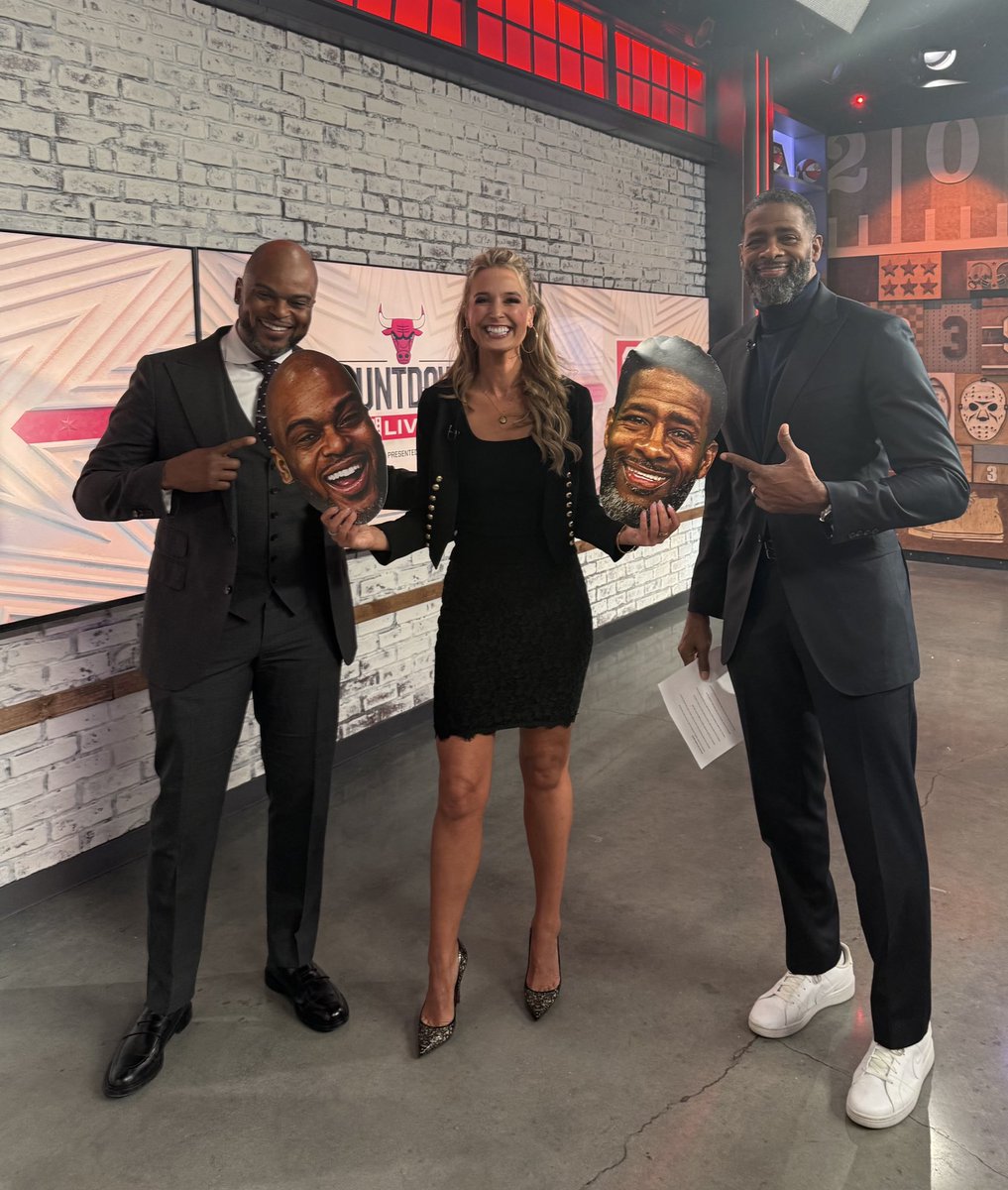 Always fun seeing the fam❤️<a href="/CHSN__/">Chicago Sports Network</a> 

<a href="/KendallG13/">Kendall Gill</a> x <a href="/Jason1Goff/">Goff</a> x <a href="/CHSN_Bulls/">Bulls on CHSN</a>