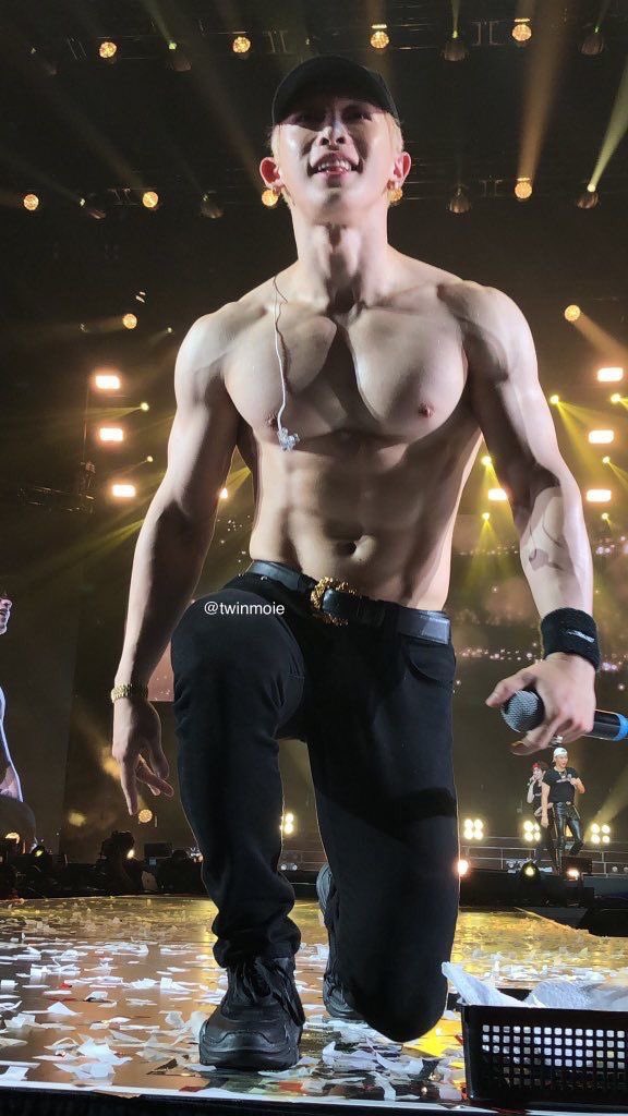 https__hlznl's tweet photo. @ccminionuw Wonho https://t.co/Q3Vqed8Tsi