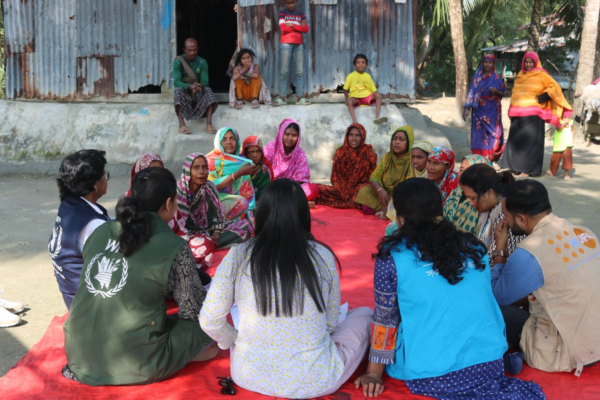 UNinBangladesh's tweet photo. In June, @UNCERF provided $7.5mn for response & recovery in southern π§π© following the devastating impact of Cyclone #Remal.
Last week, a joint UN mission visited Patuakhali district to see how this assistance has helped communities to recover & build resilience.
#InvestInHumanity https://t.co/gzCd4X6Yq9