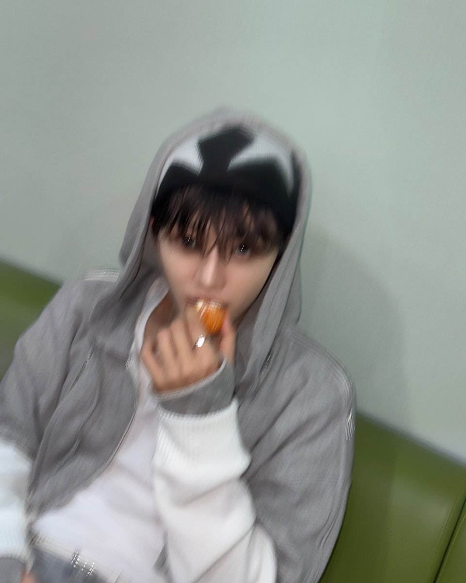 The excitement kicking in as I split it perfectly in two. And then there’s me casually sitting back like, 'Yep, I nailed it.'