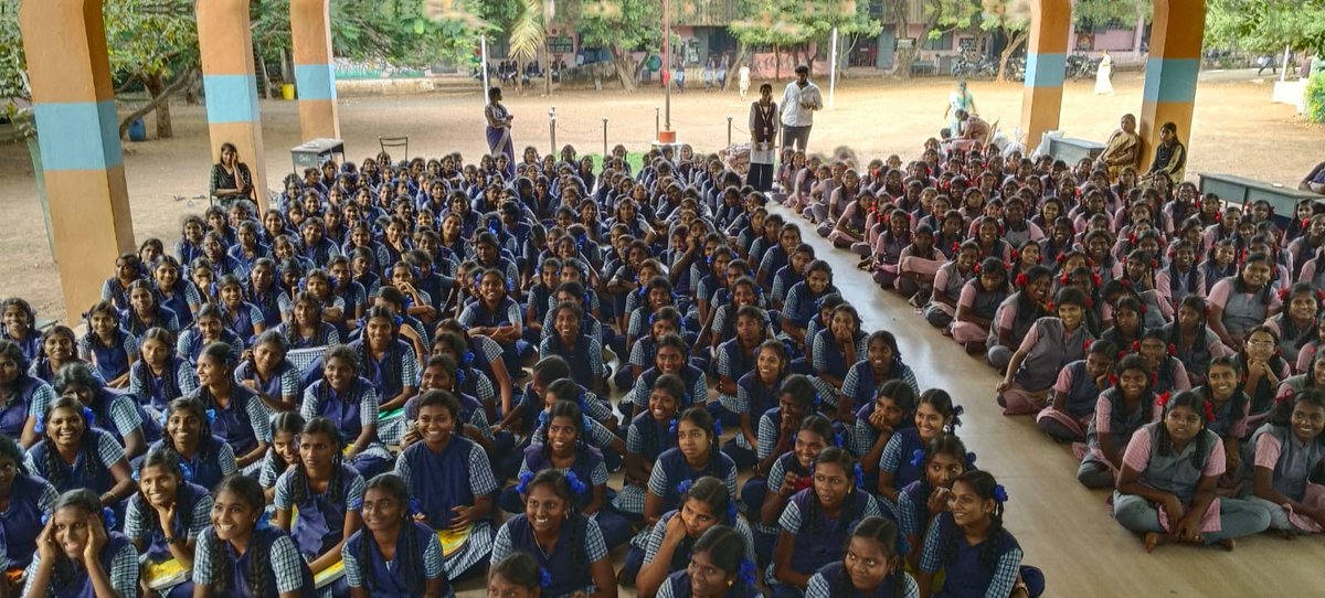 VMLS conducted a program on social media addiction &amp; hygiene Drug Awareness at Government Girls Higher Secondary School, Tiruporur, empowering students with knowledge to make healthier choices.  #VMLS #YouthEmpowerment