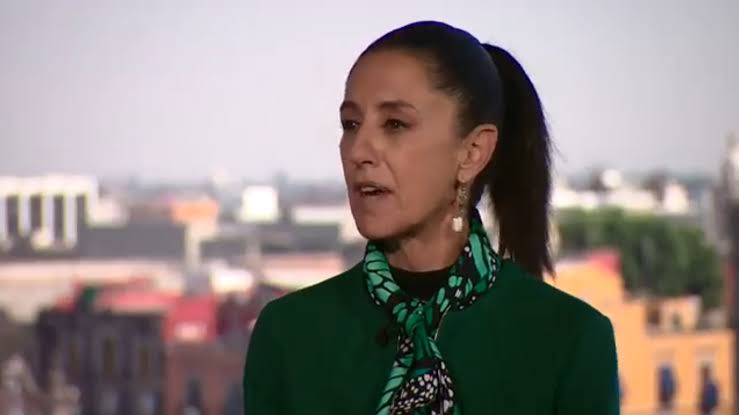 Quiero ayudarle a Clau para su próxima entrevista en inglés.
Delitos- crimes
Fiscalía- Prosecutor 
Bloqueo- blockade
120,000-One hundred and twenty thousand
Is Mucho- is a lot
Me no entender como estudió un posgrado en EUA.