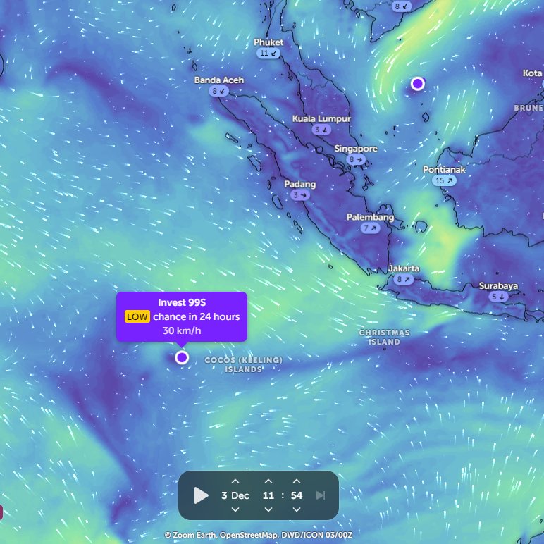 Sementara itu, bibit siklon di samudera hindia diprediksi belum akan menguat (JTWC)