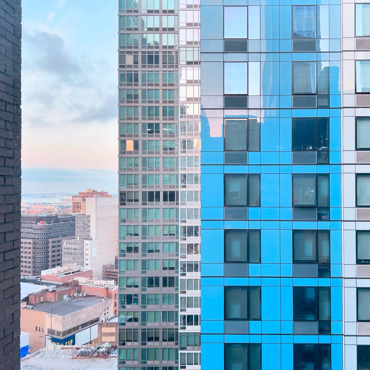 Photography is like leadership. Perspective and timing are vital to success in both endeavors. 

Leadership isn’t always easy, but when the right moment appears…you take the shot.

Good news: AIA was featured on <a href="/GMA/">Good Morning America</a>:

youtu.be/wrncfzLpMjo?si…

#MoreIn24Monday #KND4AIA #100Week51