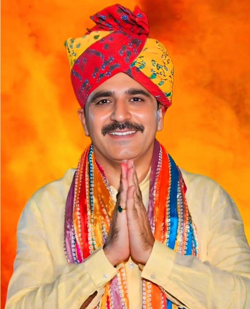 KLRabari_Deesa's tweet photo. ગુજરાત વિધાનસભાના વર્તમાન અધ્યક્ષ ,થરાદના યશસ્વી ધારાસભ્ય બનાસડેરીના ચેરમેન શ્રી @ChaudhryShankar સાહેબને જન્મદિવસની હાર્દિક શુભેચ્છાઓ 🎂🎂ભગવાન શ્રી દ્વારકાધીશ આપને ઉત્તમ સ્વાસ્થય અને દીર્ઘાયુ જીવન પ્રદાન કરે એવી પ્રાર્થના🙏 https://t.co/Jm239WNm2A