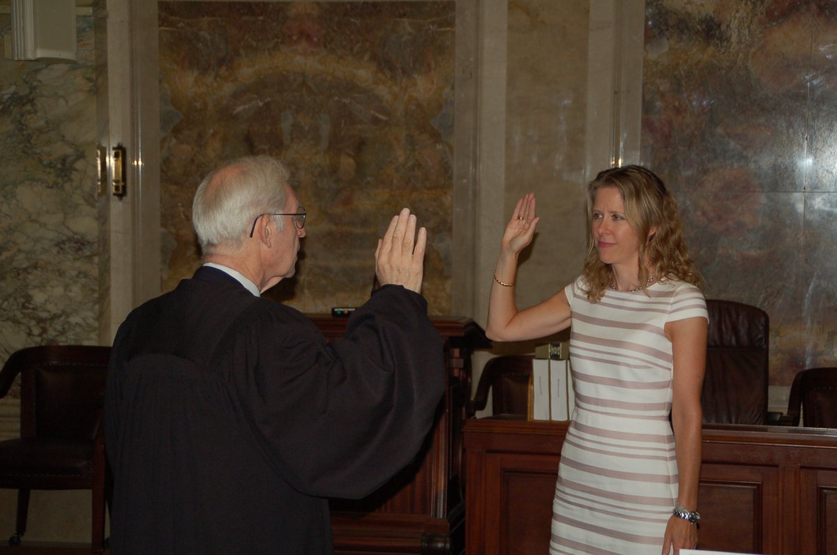 JudgeBradleyWI's tweet image. Justice David Prosser administered the judicial oath to me on July 29, 2016 as his last official act. He was a scholar of the law, a true gentleman, and one of the kindest people I have ever known. It was a privilege to serve with him. May he rest in peace. ✝️