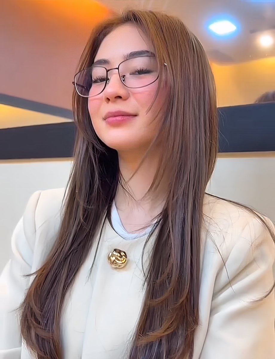 notribbon's tweet photo. fyang smith always looks so cute and hot at the same time in specs?? why is life so unfair https://t.co/KT80ynb6HP
