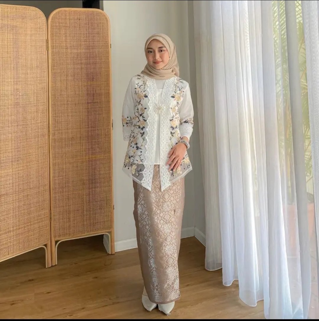 shazzekk's tweet photo. Salah satu motivasi nak kurus. Pakai baju apa2 pun helok. Lagi2 baju macam ni... 😭

https://t.co/w3syRNRH7W https://t.co/LQbbzIvw49