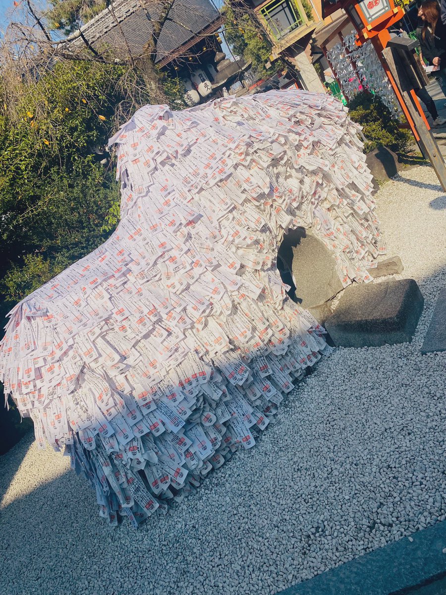 uniteto1206's tweet photo. 安井金比羅宮行ってきた🚗³₃
悪縁を切って良縁を結んでくれる所🤝 https://t.co/YH6MECARIo