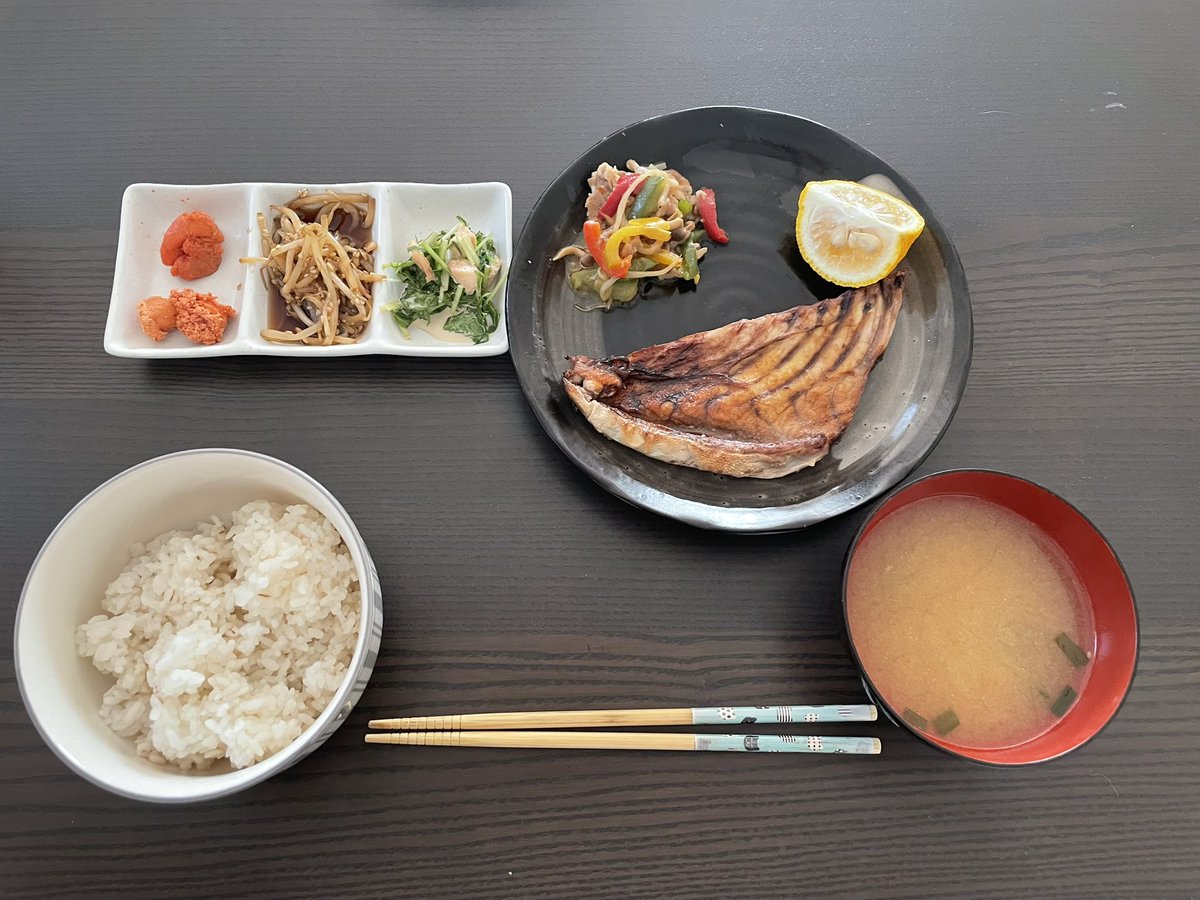 kappuramentaro's tweet photo. 今日の手作りお昼ごはん https://t.co/7UOdVT06e0