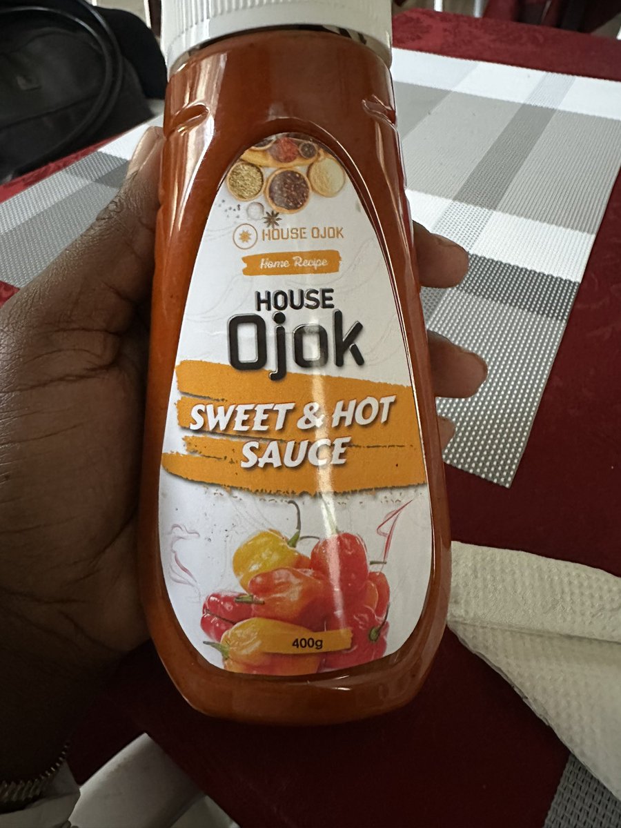 Latigi_Lamaro's tweet photo. There’s a guy in Gulu -House of Ojok” making incredible chilli. The sweet and sour chilli 👌🏾💯 And i love how all hotels and businesses are supporting this young man! https://t.co/r2cKzqF7AM