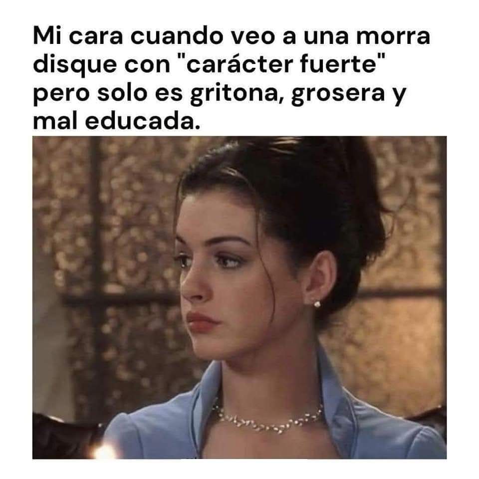 ius2021's tweet photo. Jajaja como cuando me fue a gritar la morra que no dejaba su silla 🤣 vieja mal educada 😇 https://t.co/TtFWKOYq3Y