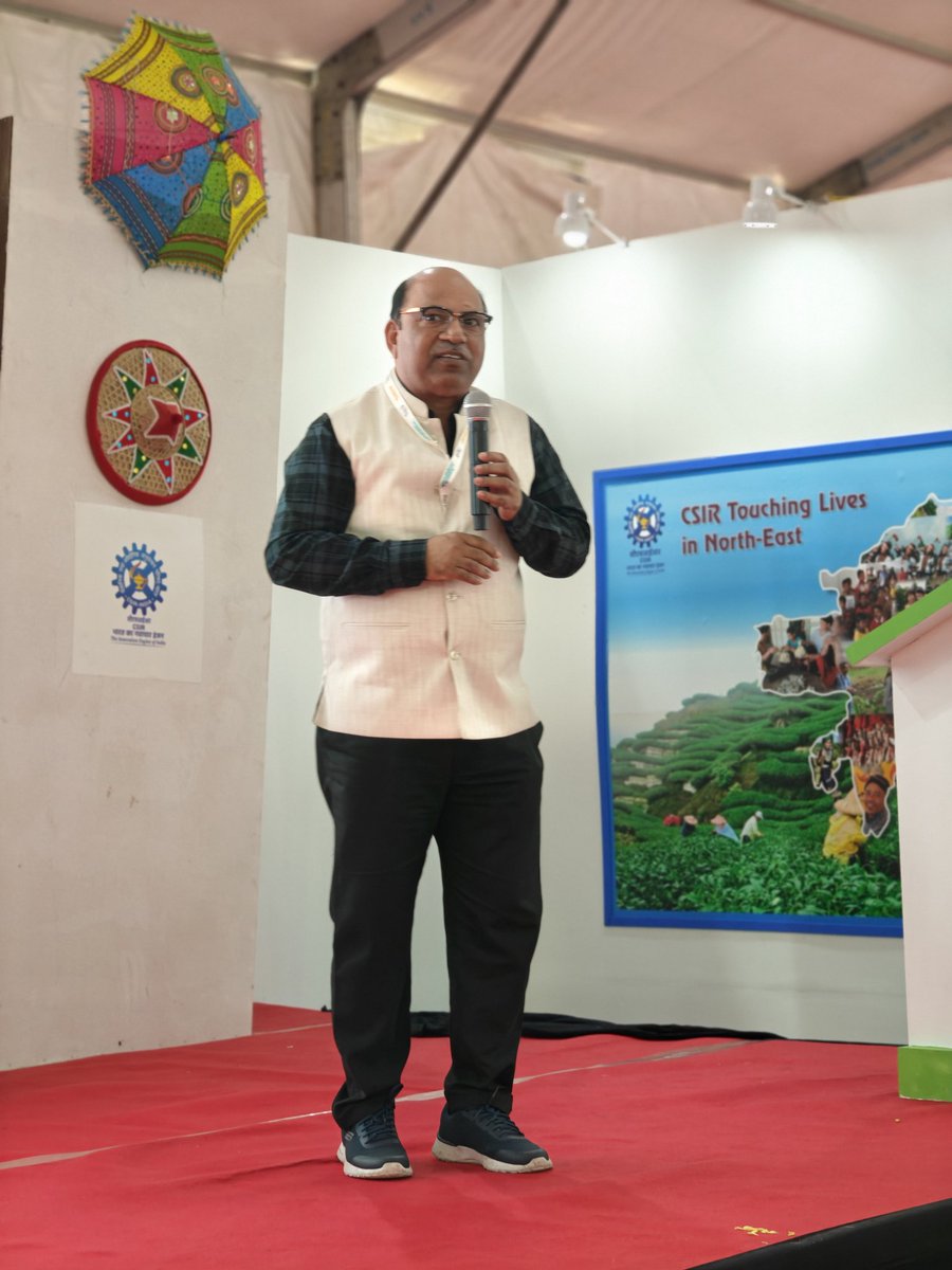 sangee_felix's tweet image. Day 2 - IISF 2024, IIT Guwahati
The IGIB team at @CSIR_IND Pavilion explained about the research @igibsocial. @1hemantkgautam delivered an insightful introduction, followed by @deep_punera&apos;s engaging discussion on Ayurgenomics and the  role of preventive &amp;amp; personalized medicine.