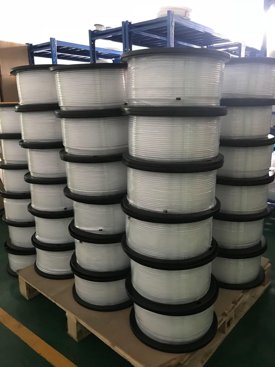 FionaLee57781's tweet photo. 40 spools of 1/4"FEP tube shipped today 👏 🤩

#teflon #tubing #FEP #factory #ship https://t.co/QxWxekCBKH