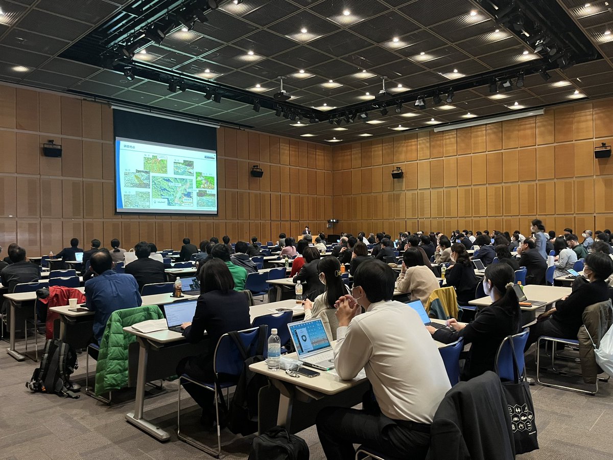 eDNA_Society's tweet photo. The afternoon session on on-site implementation of #eDNA analysis. #edna2024tsukuba https://t.co/TEJLFNYhnW