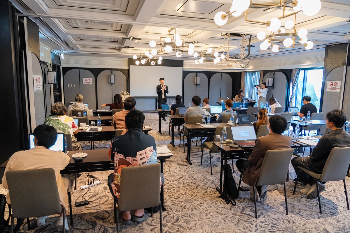 toppjirayut's tweet image. บรรยากาศในหลักสูตร AI Essentials for Entrepreneurs รุ่น 4 จัดโดย Digital Tips สำหรับในครั้งนี้ผมได้ร่วมใน Sharing Session เพื่อบรรยายเกี่ยวกับการใช้ AI ในภาคธุรกิจครับ 

#DigitalTips #ToppJirayut #ท๊อปจิรายุส