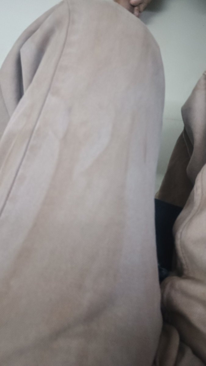 vatspops's tweet photo. @atredd folks in customer service have drafted me a mail without even checking on My trail mail ...
There are clothes worn for ages... 
 The pant has two colours and it NEEDED someone else to notice this and  tell me about it. https://t.co/A41W66OMEt