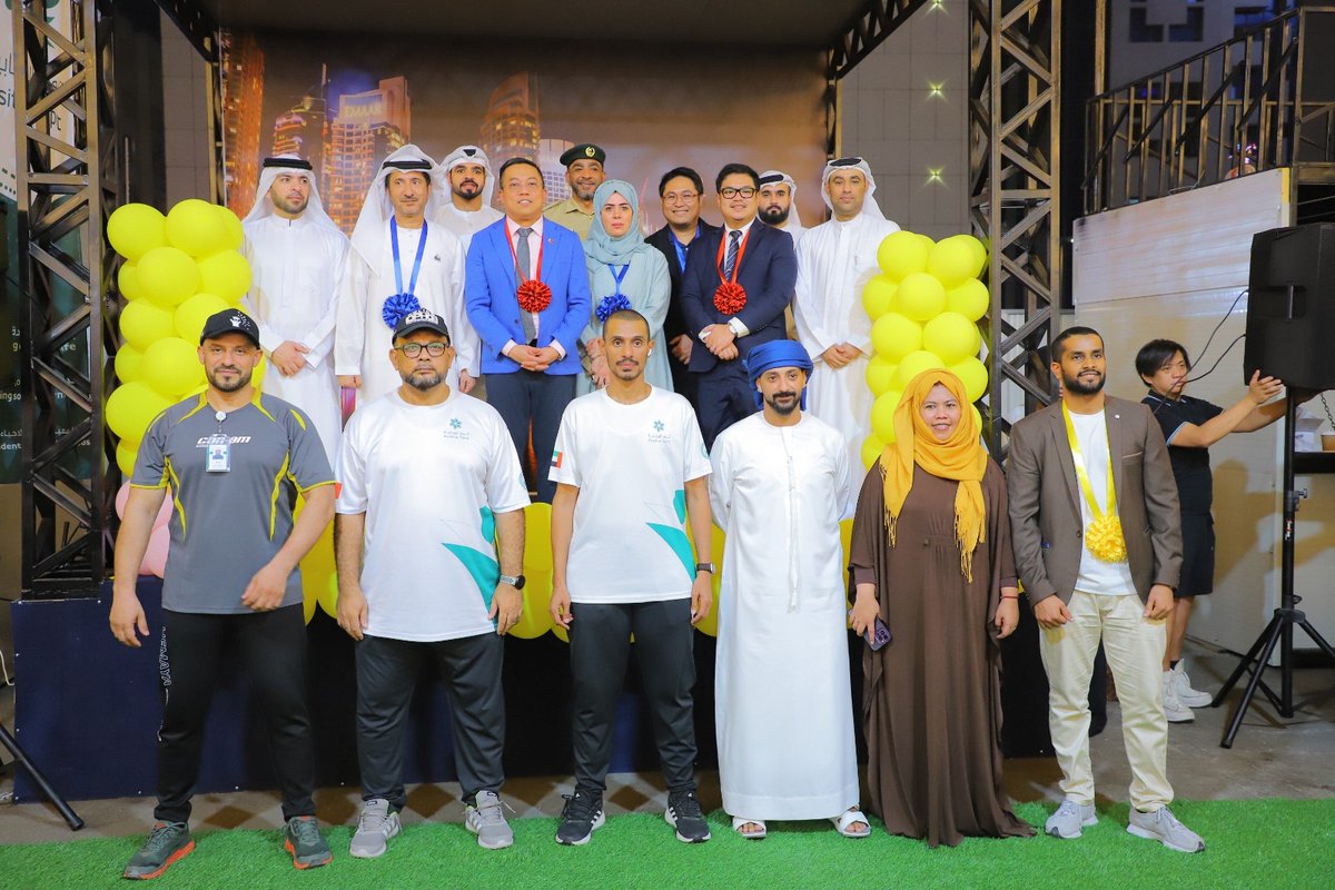 DubaiPoliceHQ's tweet photo. #News | Dubai Police familiarise Filipino Community with Security Services
Details:
https://t.co/7ojn9DMxmT
#YourSecurityOurHappiness
#SmartSecureTogether https://t.co/k98wClyWYm