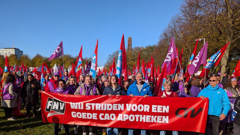 Welkom! 6225 nieuwe #FNV leden in november!
Ruim 1100 apothekersassistenten 💪
Vele stakers bij Heineken, in het HBO en WO en bij ProRail werden lid, want #samen #staak je #sterker! 👉 fnv.nl/nieuwsbericht/…
Al drie maand op rij meer dan 6000 nieuwe leden mogen verwelkomen 🥳