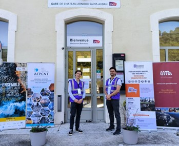 🚨 Retour sur l'étape Alpes-de-Haute-Provence du #RésilienceTour2024 : Des [Exercice flash !]™ pour tester les réflexes face aux risques majeurs avec <a href="/resiliances/">Association RESILIANCES</a> 

👷‍♀️ Participants : Méta Régénération &amp; Gare SNCF Château-Arnoux-Saint-Auban

🔗 resiliencetour.fr/actualites/exe…