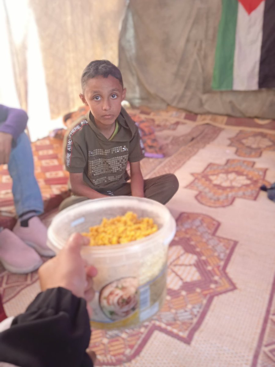 I hope the admin will pin the post so everyone can see it.

We need food to feed, for humanity stand with us
Donation link here

gofund.me/964248da