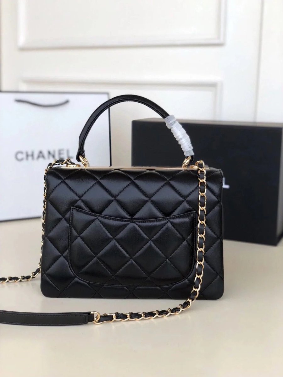 lian0249's tweet photo. 🖤🖤we love designer bags 💼🛍️ https://t.co/l8SNfHbc35