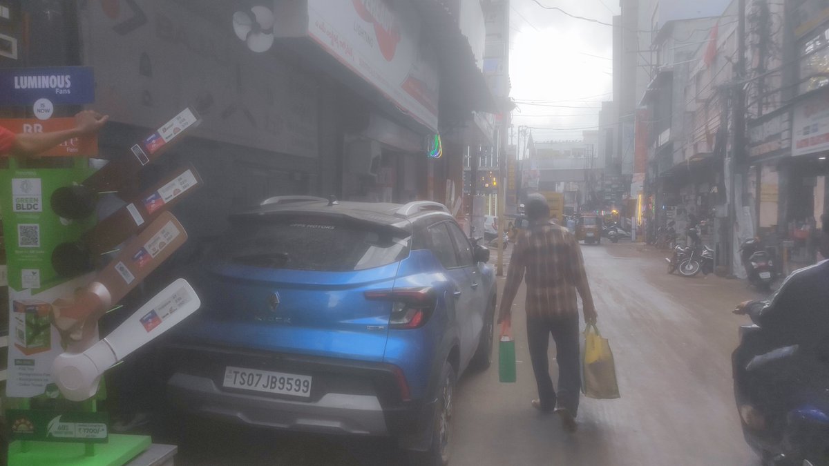 RanjithRaj07's tweet photo. This car is illegally parked since today morning @ troop bazar, koti in front of a shop and the owner is no where to be seen, due to which the shop keepers are unable to open their shop. Kindly pls take quick action. @HYDTP @hydcitypolice https://t.co/u7tQjo5hBb