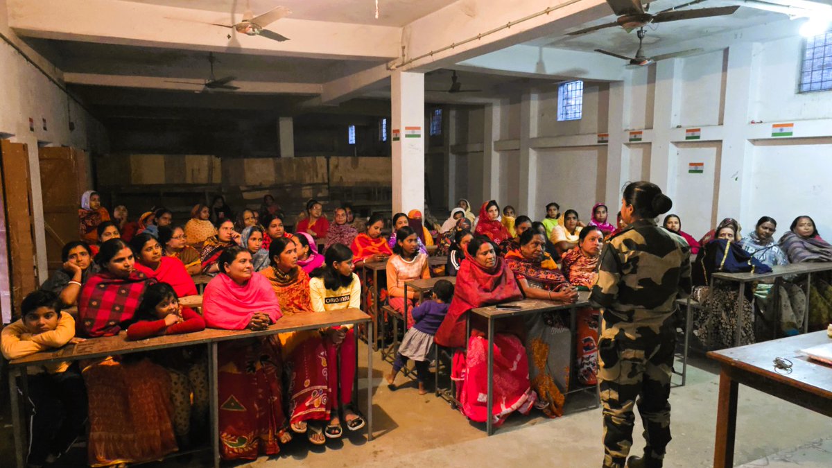 BSF_SOUTHBENGAL's tweet photo. 02.12.2024
#BSF_AHTU Ghojadanga in collaboration with Sanlap NGO organized an awareness program on prevention of Human Trafficking at Belgoria H C High School,Dist-N24PRGS(WB).A lecture on Child Marriage,Child Abuse,Good &amp; Bad Touch and cyber crime was given to 82 girls &amp; women. https://t.co/v3gLTKbBHG
