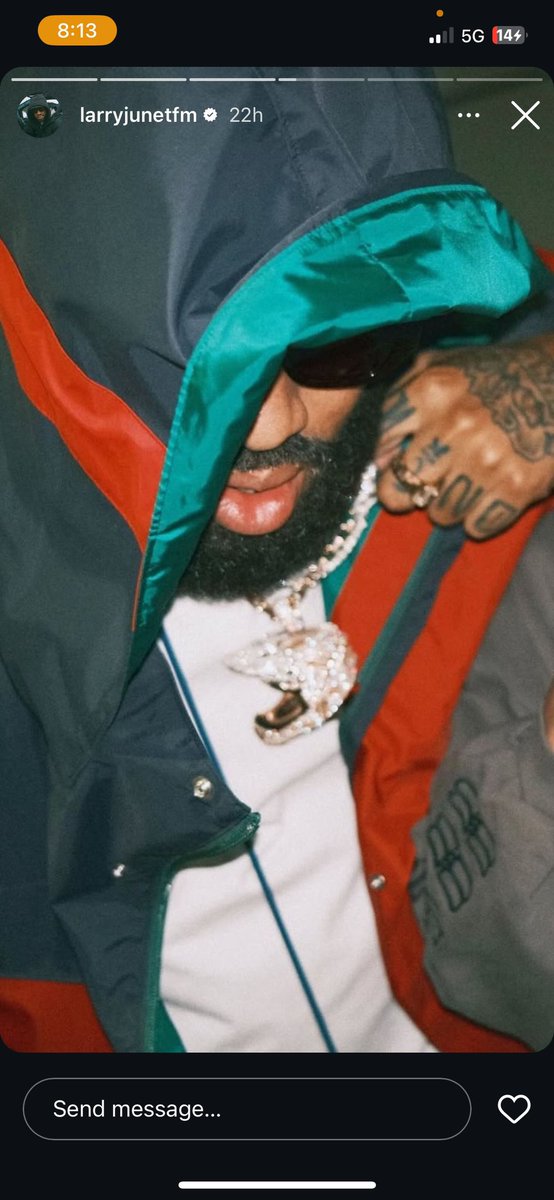 themelodyeffect's tweet photo. I am so obsessed with @LarryJuneTFM #goodjob 🍊 https://t.co/678R9MYhil