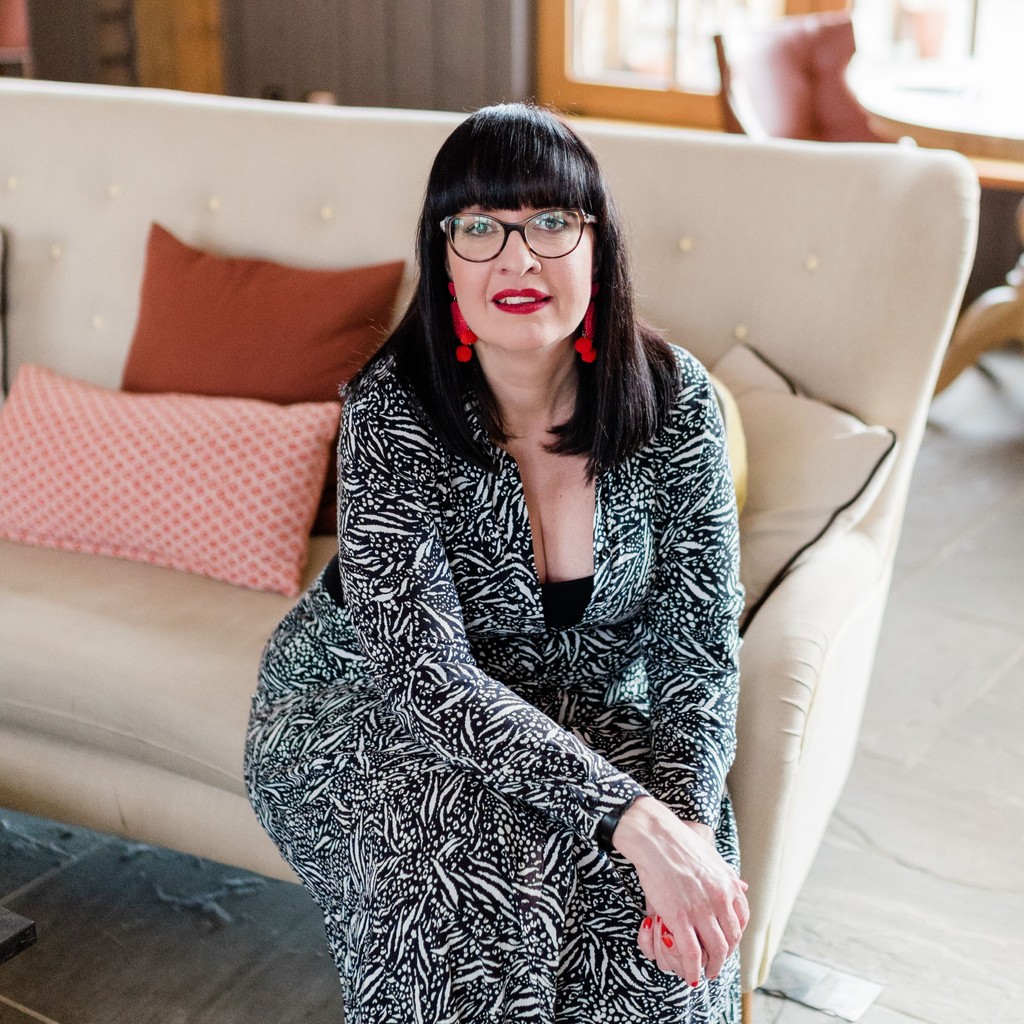 The wedding industry can be quite 'fluffy', romantic projection; 'dream' weddings, the 'perfect' day... When it comes to running a business or venue you need to leave the 'fluff' behind and get serious. If you're looking for a straight talking, honest approach - get in touch.