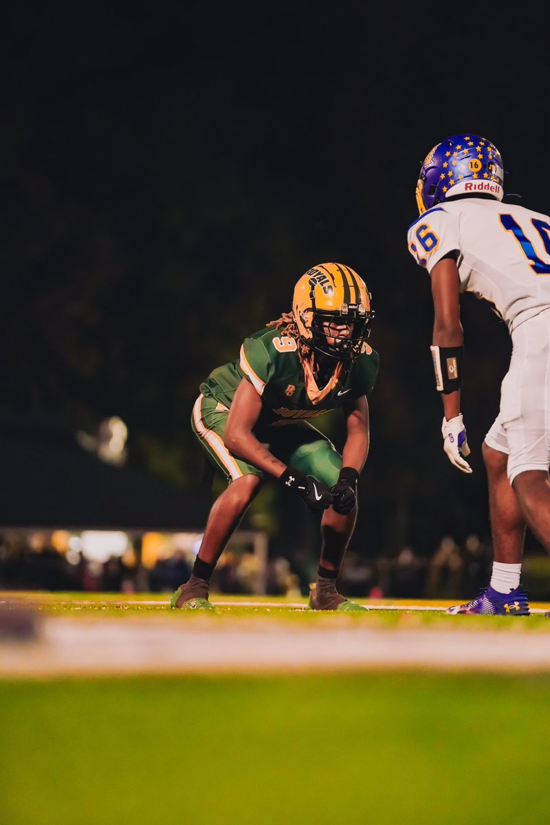 Senior season DB <a href="/PGRoyalsFB/">Prince George Football</a> hudl.com/v/2QMtaH