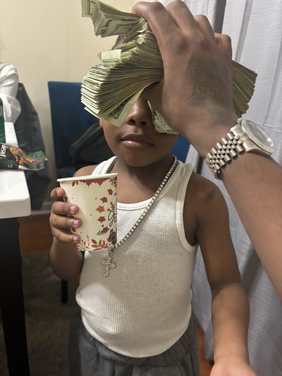 I had learned this shit when I jumped off the porch 🏚️ I can tell the love is fake they showing flaw support 🧏🏾‍♂️