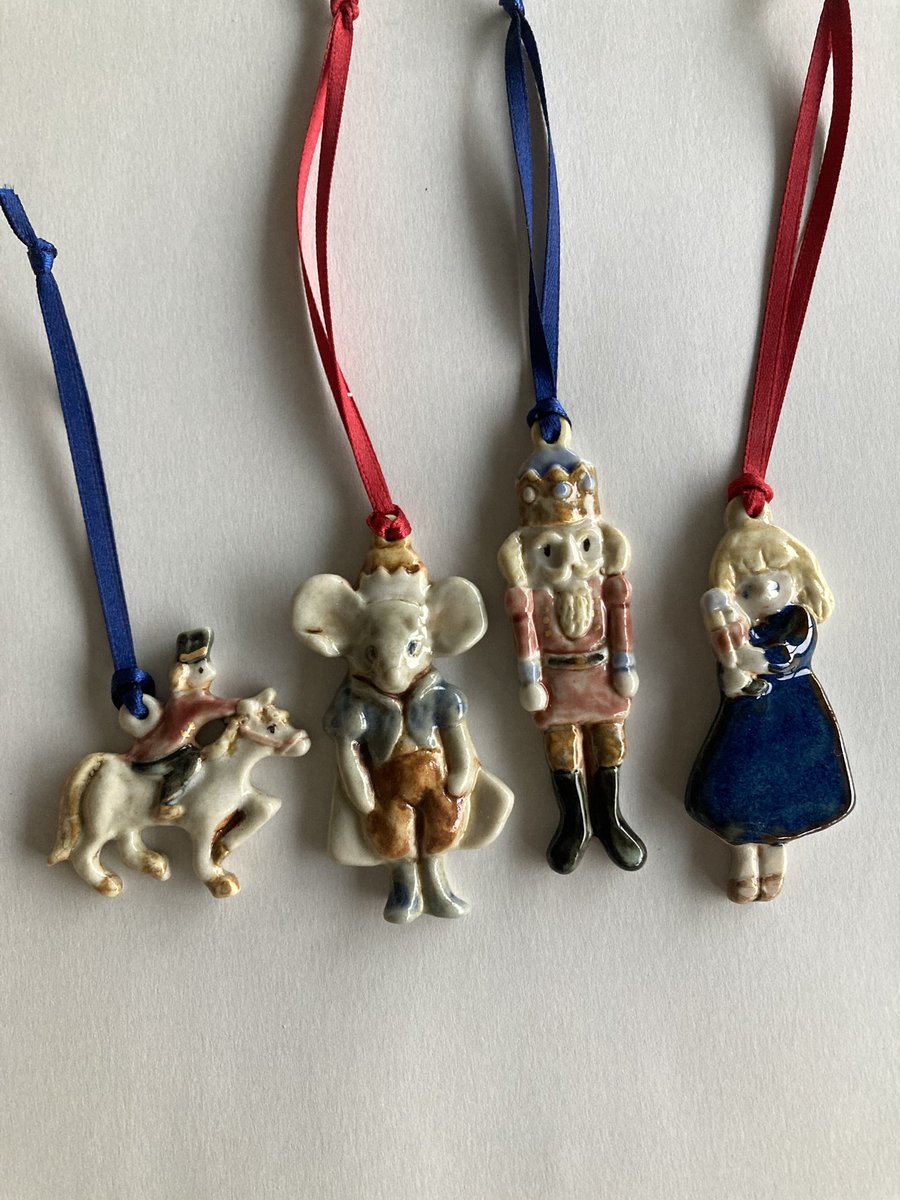 小菅幸子 オーナメント