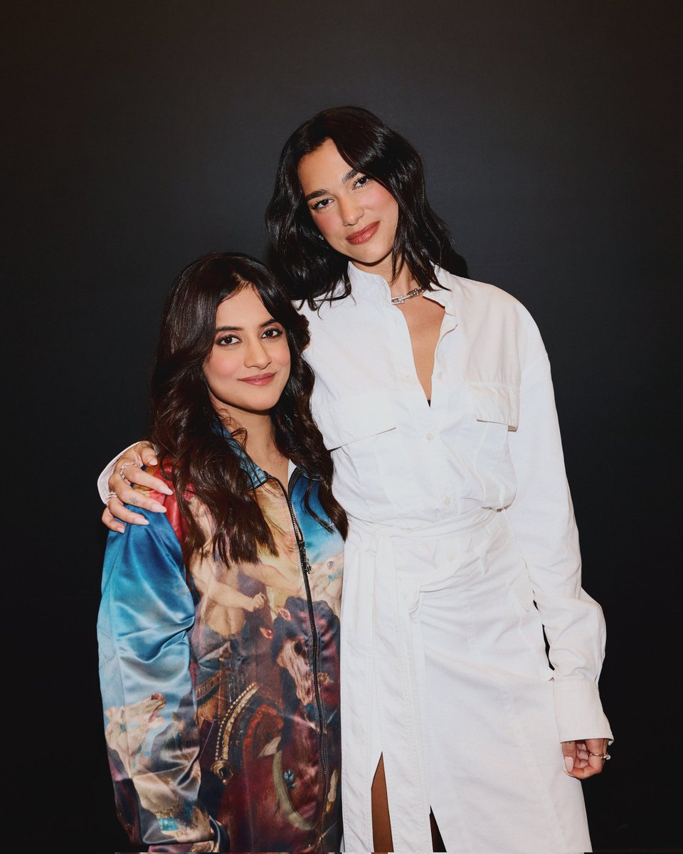 Behind the stage, a memorable exchange. Music transcending boundaries :) Lovely meeting you Dua. See you soon 🤍