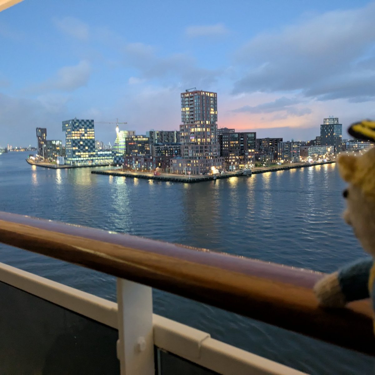 CrazyMCRAngel's tweet image. 🚢 Day 5: Good morning Rotterdam!

@MSC_Cruises_UK #mscpreziosa #mscpreziosa2024 #msccruise #msccruises #rotterdam