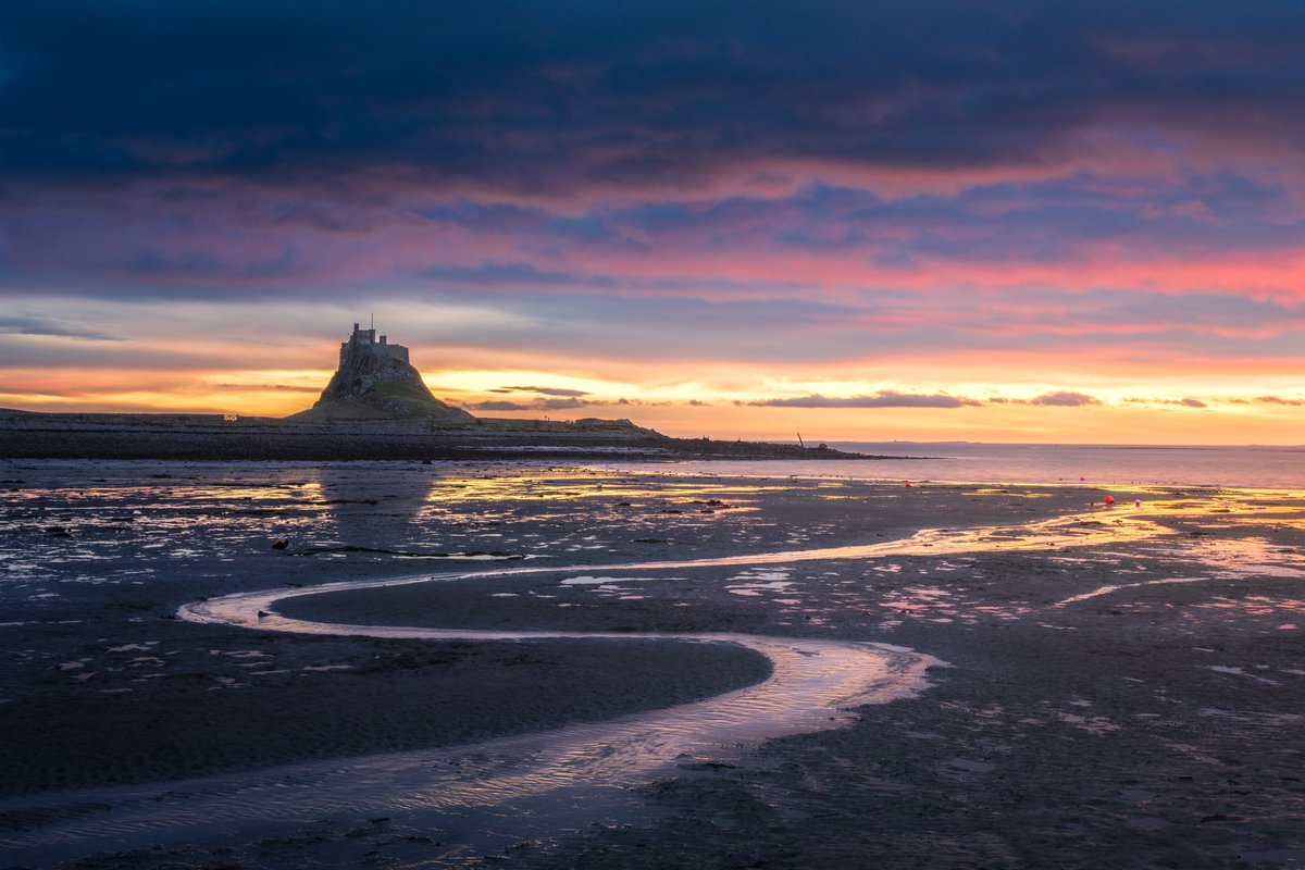 Another shot from Saturdays sunrise on Holy Island

#Northumberland #photography #landscapephotography