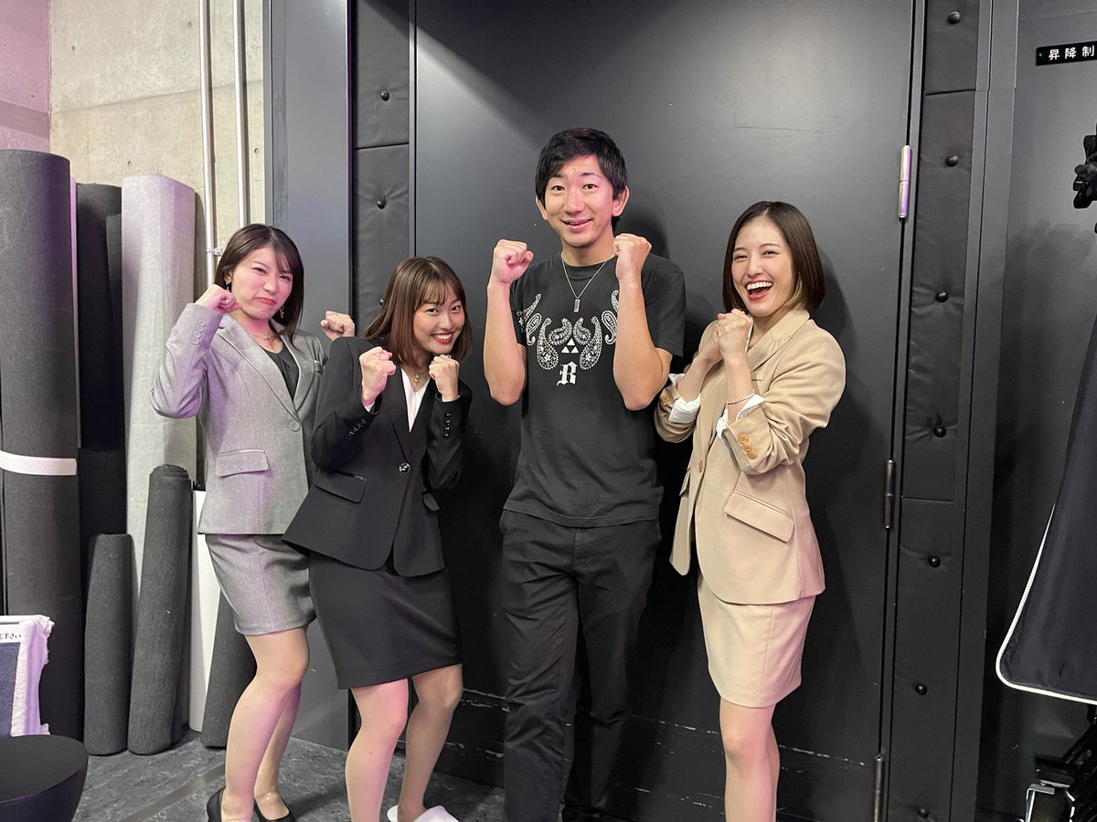 角松敏生さんミュージックビデオ振り付けさせていただきました☆
めちゃかっこいい出来上がり✨
(ジャケ写にもなっている)ダンサーも久しぶりに会うお3人、対応力高すぎて大感謝✨

m.youtube.com/watch?v=gJ_e5G…

#角松敏生　#NOA