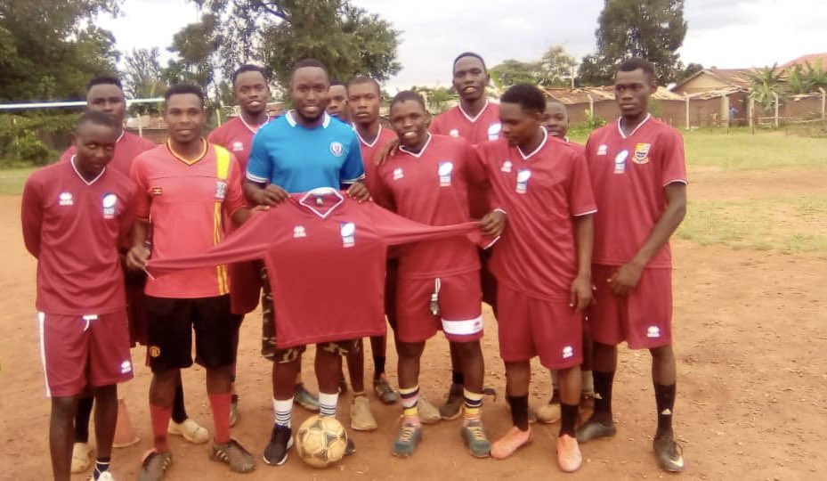 HopeNxtGen's tweet photo. We are proud beneficiaries of @Helkoybut and her Program.
Thank you for your support to our community back home in Mbale. 💐 ❤️ 
#HNG #sport #grassroots #education #community #NextGen #rugby #soccer https://t.co/mHnR1C18Vr