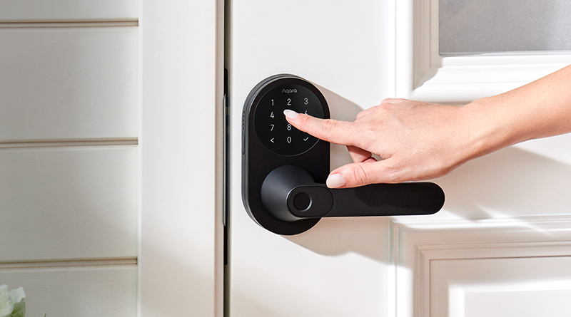 gimpl_it's tweet image. This new smart lever lock is the first to support Apple Home Key for unlocking your front door and garage with ease. 

#AppleNews #SmartHomeNews
homekitnews.com/2024/10/03/aqa…