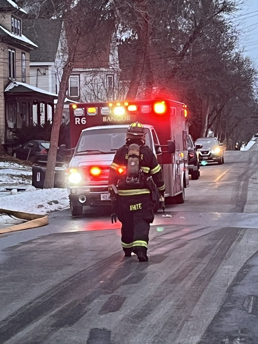 BangorFireDept's tweet photo. Crews are starting to clear a 3rd-Alarm fire on Lincoln Street that was reported around 5am. Multiple mutual aid departments and assisted at the scene and with covering all calls in the @CityofBangorME https://t.co/csF4EBcqwp
