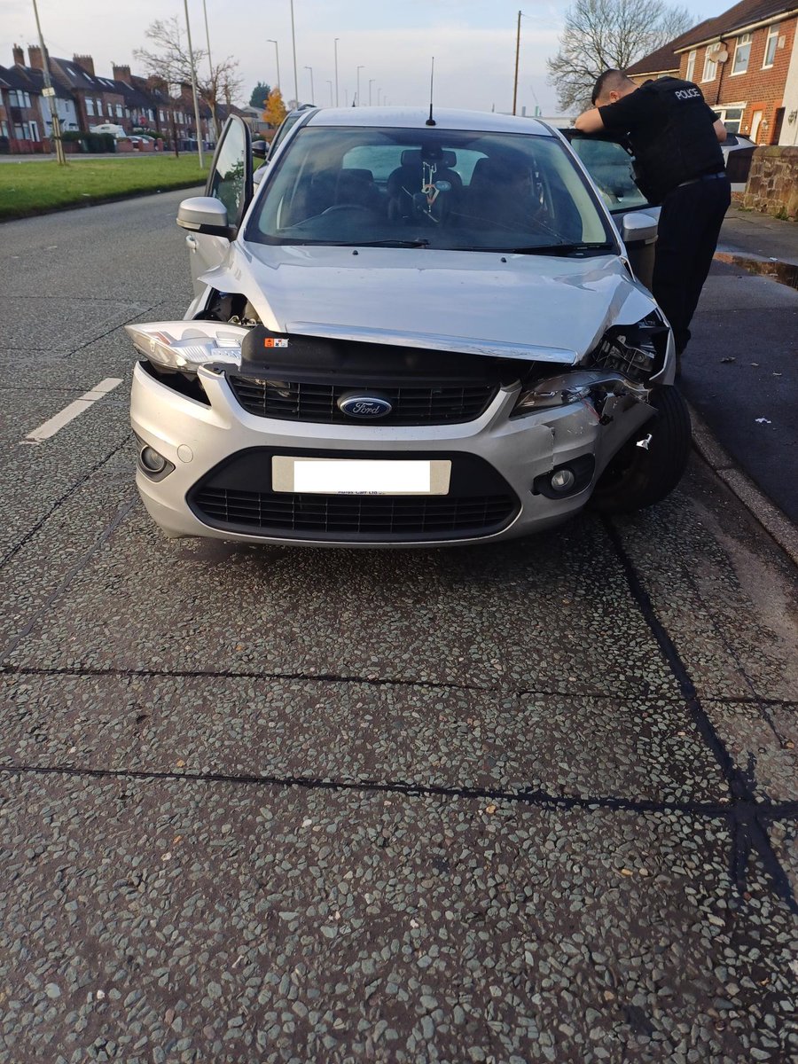 MerPolTraffic's tweet photo. Would you drive your child around in this car? This driver did! It was spotted by a dog patrol earlier this morning, apparently just on its way to the garage to get a few dents & scratches repaired... Vehicle prohibited, seized and driver reported to Court #DangerousCondition https://t.co/VB7kPPVnRg