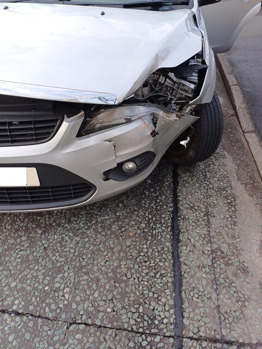 MerPolTraffic's tweet photo. Would you drive your child around in this car? This driver did! It was spotted by a dog patrol earlier this morning, apparently just on its way to the garage to get a few dents & scratches repaired... Vehicle prohibited, seized and driver reported to Court #DangerousCondition https://t.co/VB7kPPVnRg