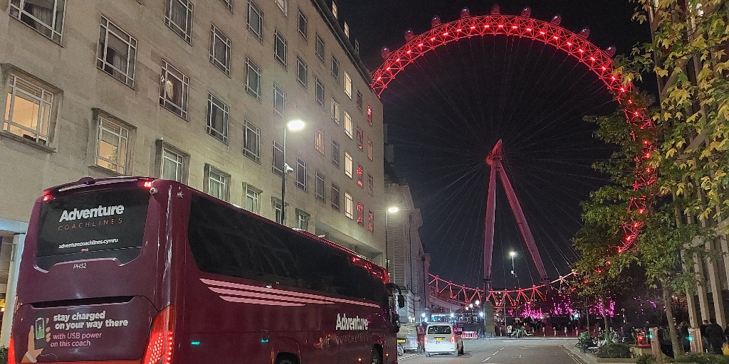 AdventureCoachlines tweet media