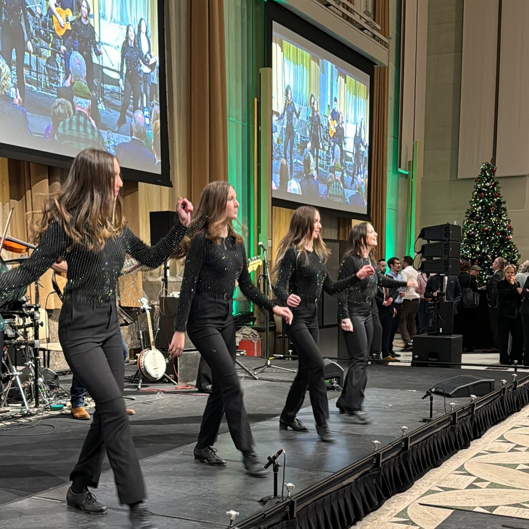 🇮🇪🇨🇦La soirée Irlande sur la Colline était l’occasion de célébrer les relations étroites entre le Canada et l’Irlande.
We had the opportunity to witness live performances of Celtic music 🎻 and Irish ☘️ Dance.
 #CanadaIreland #IrishCulture #CanadaIrlande #coopération