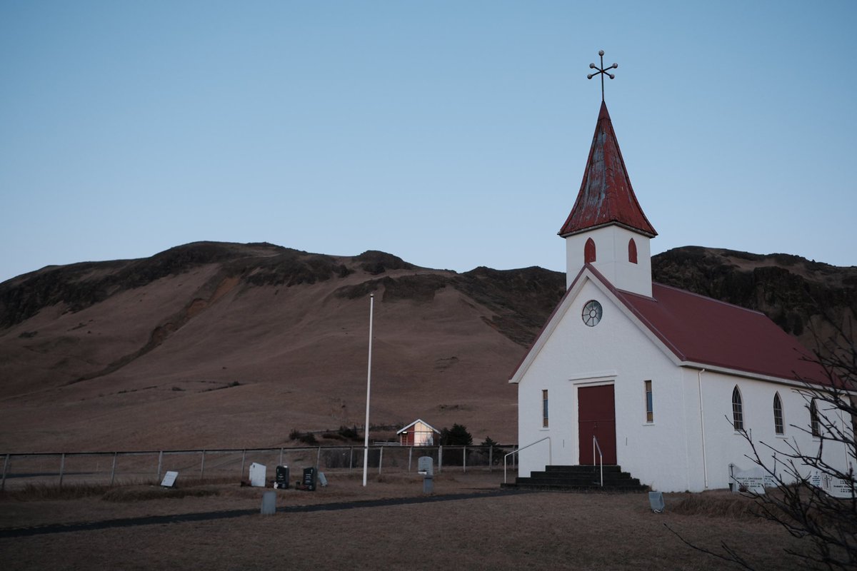 Just came back from a 10-days trip around Iceland - what an incredible country. 🇮🇸✨

Gonna continue to take it slow with social media until January. Needing some me time to spend with nature, family, photography, art and grass-touching.
