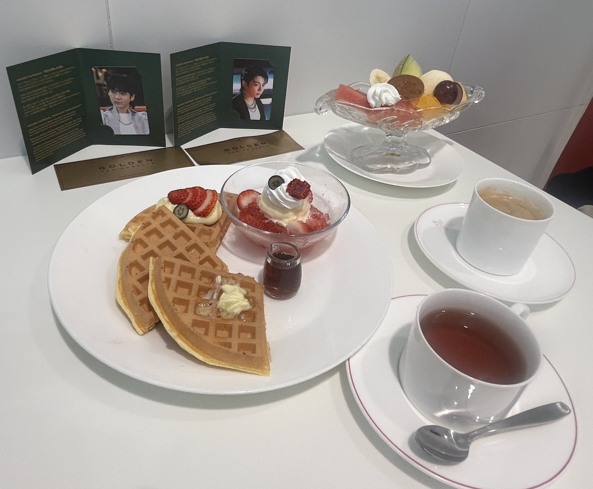 nonotan4176's tweet photo. 今日は以前から予約していたジョングクの展示会へ✨
会場広い!
特に着用衣装の展示が多くて満足度がとても高かった💓MAMAのトロフィーも見れて嬉しい😆
展示会後はタカノでお茶とデザート🫖
いつも楽しい時間をありがとう😌
#GORLDEN
#ちょっぴりボネクド https://t.co/gsDwLzYKJA